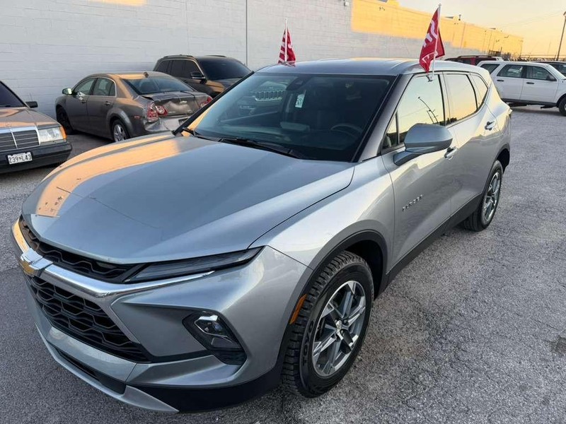 Chevrolet Blazer Vehicle Full-screen Gallery Image 3