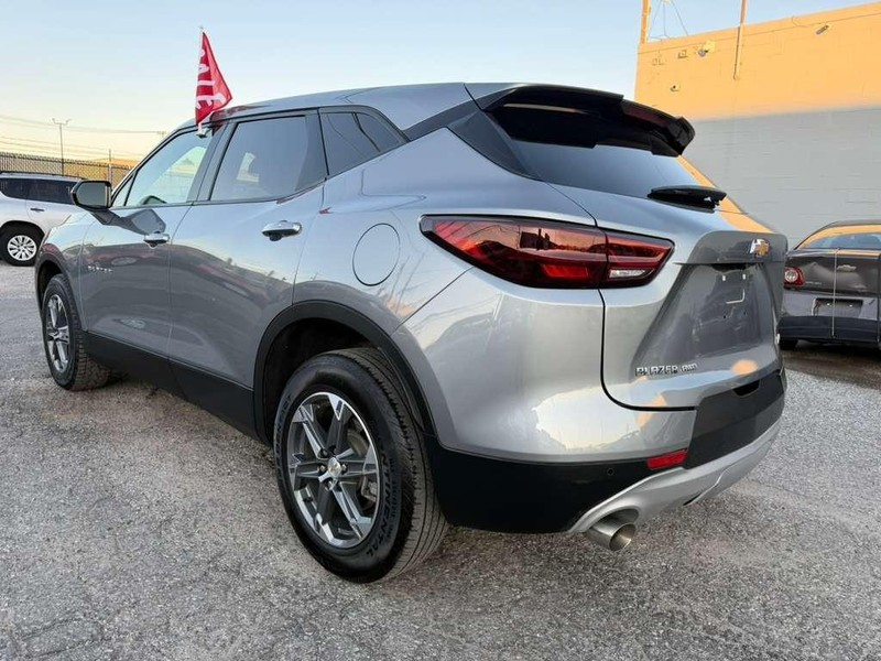 Chevrolet Blazer Vehicle Full-screen Gallery Image 16