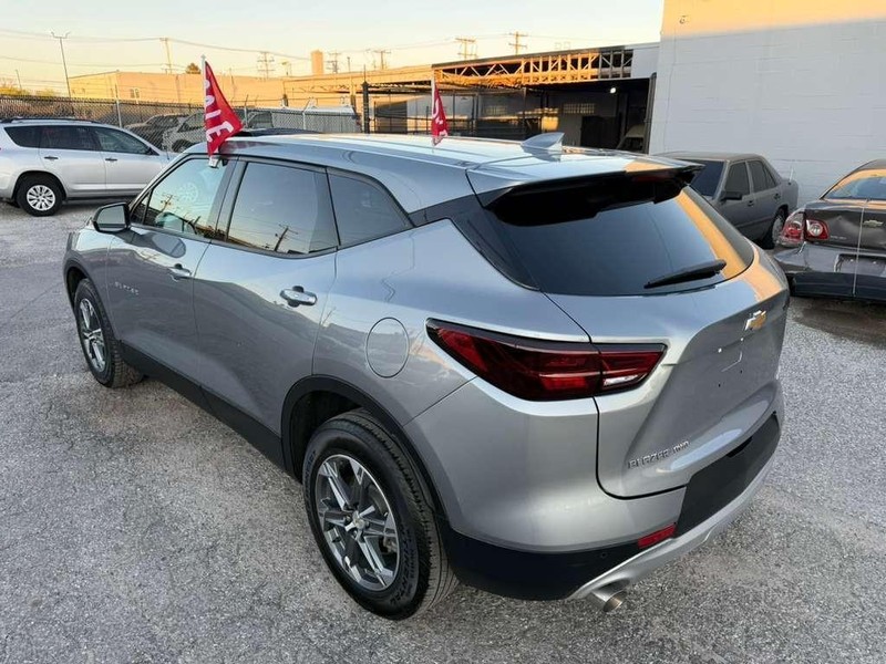 Chevrolet Blazer Vehicle Full-screen Gallery Image 17