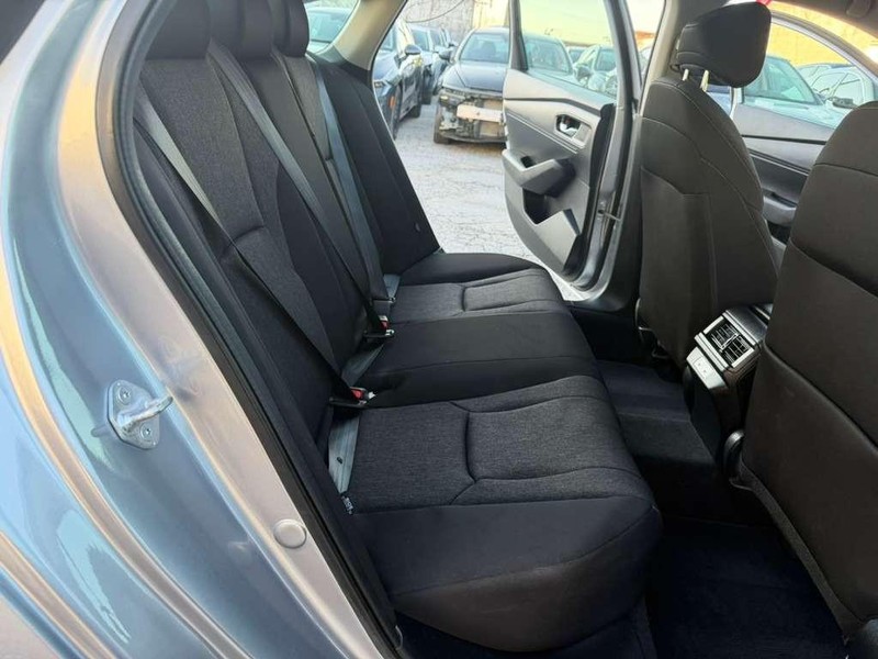 Honda Accord Sedan Vehicle Full-screen Gallery Image 17