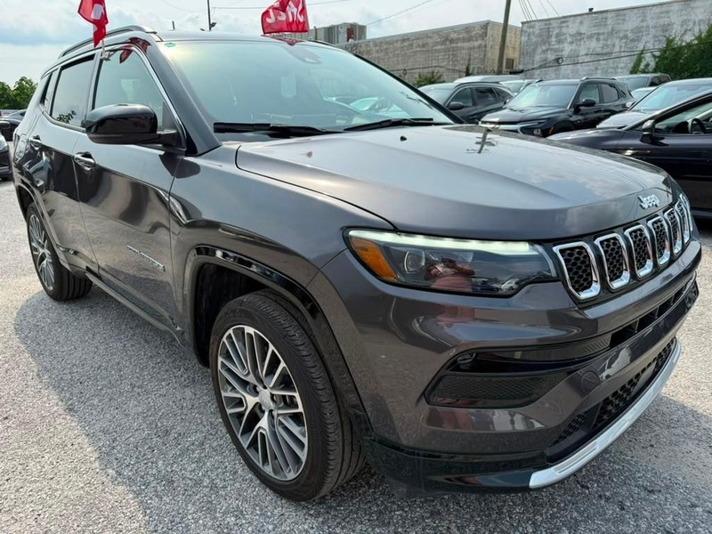 Jeep Compass Vehicle Full-screen Gallery Image 4