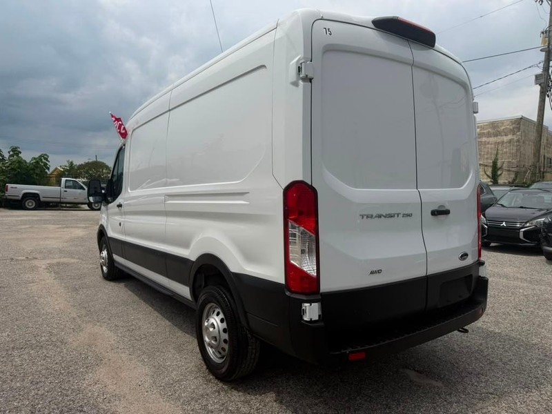 Ford Transit Cargo Van Vehicle Full-screen Gallery Image 7