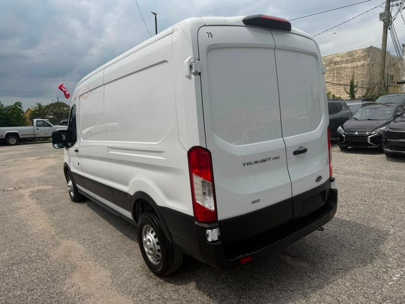 Ford Transit Cargo Van Vehicle Full-screen Gallery Image 8