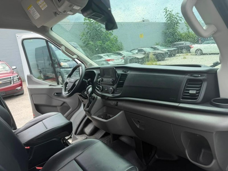Ford Transit Cargo Van Vehicle Full-screen Gallery Image 22