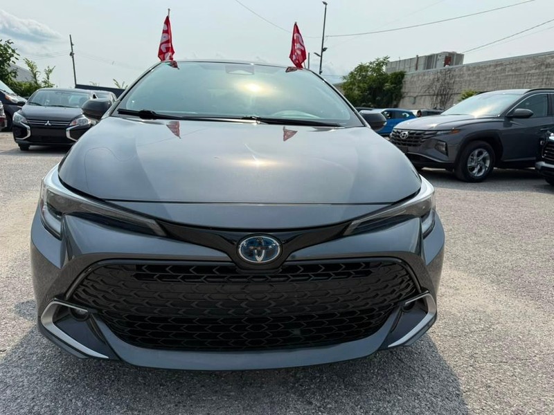 Toyota Corolla Hatchback Vehicle Full-screen Gallery Image 6