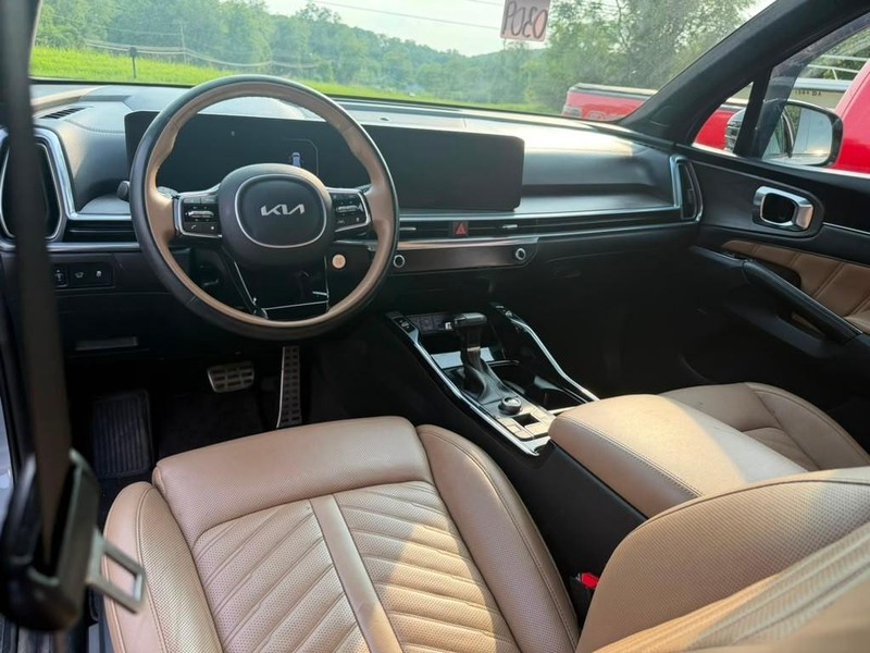 Kia Sorento Vehicle Full-screen Gallery Image 18