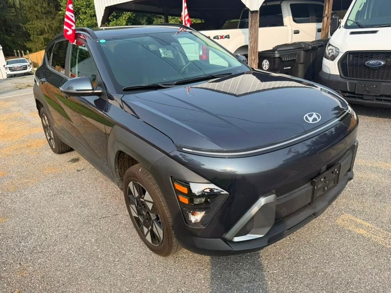 Hyundai Kona Vehicle Full-screen Gallery Image 6