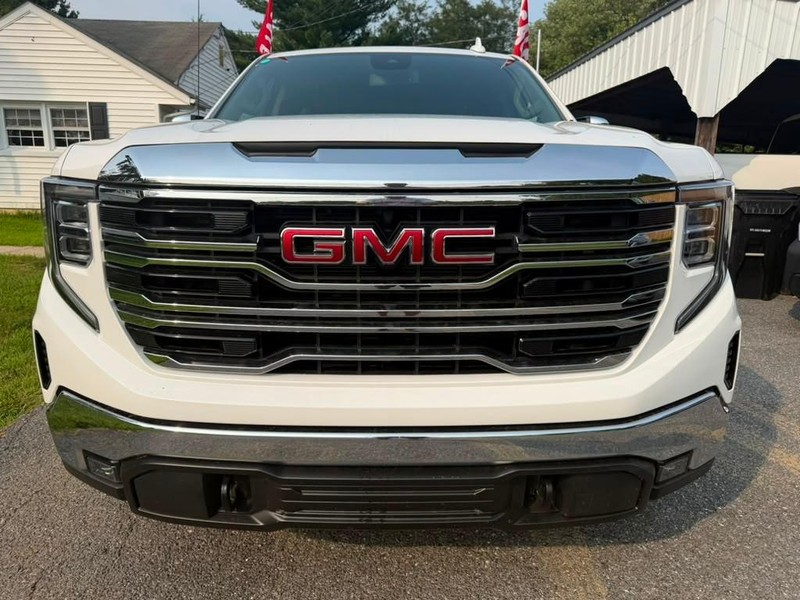 GMC Sierra 1500 Vehicle Full-screen Gallery Image 6