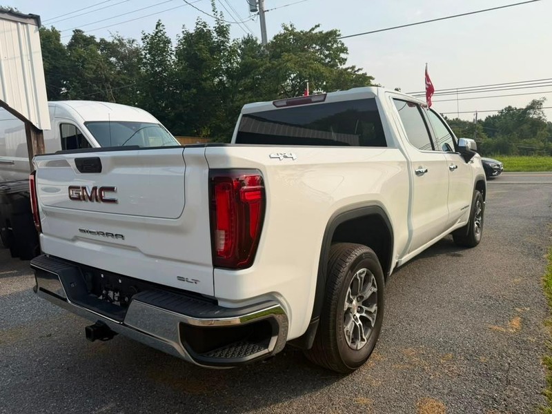 GMC Sierra 1500 Vehicle Full-screen Gallery Image 10