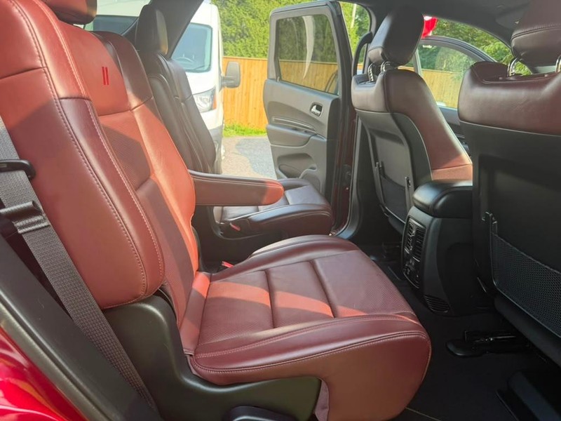 Dodge Durango Vehicle Full-screen Gallery Image 15