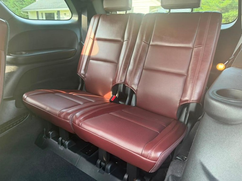 Dodge Durango Vehicle Full-screen Gallery Image 16