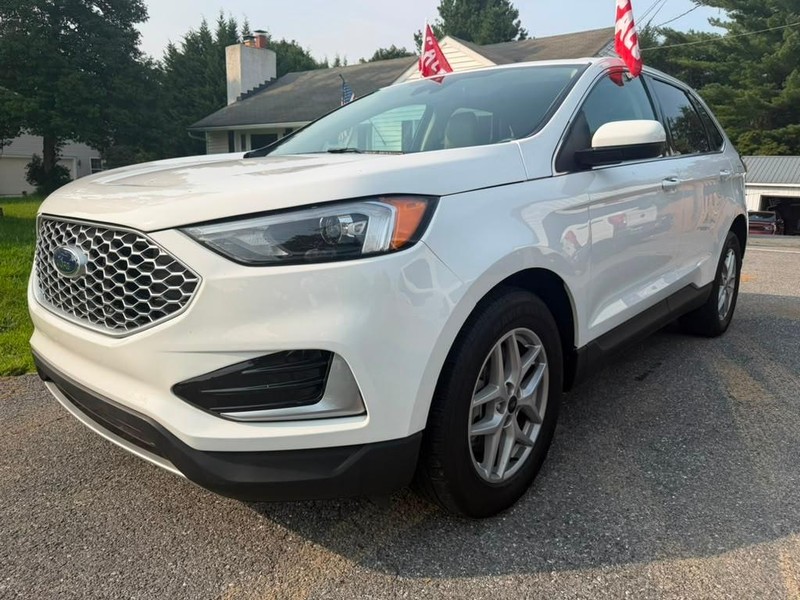 Ford Edge Vehicle Full-screen Gallery Image 2