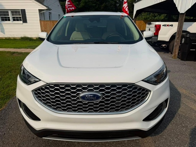 Ford Edge Vehicle Full-screen Gallery Image 4