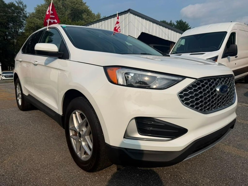 Ford Edge Vehicle Full-screen Gallery Image 5