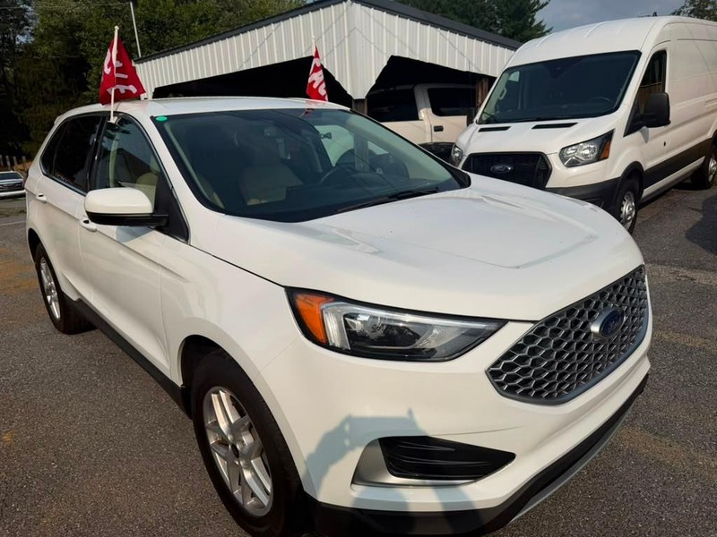 Ford Edge Vehicle Full-screen Gallery Image 6