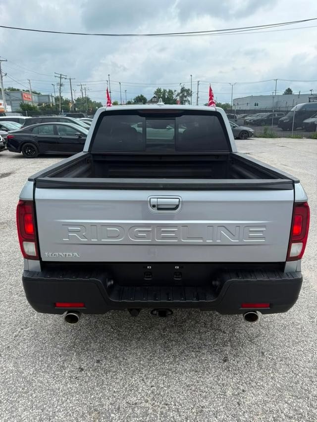 Honda Ridgeline Vehicle Full-screen Gallery Image 13