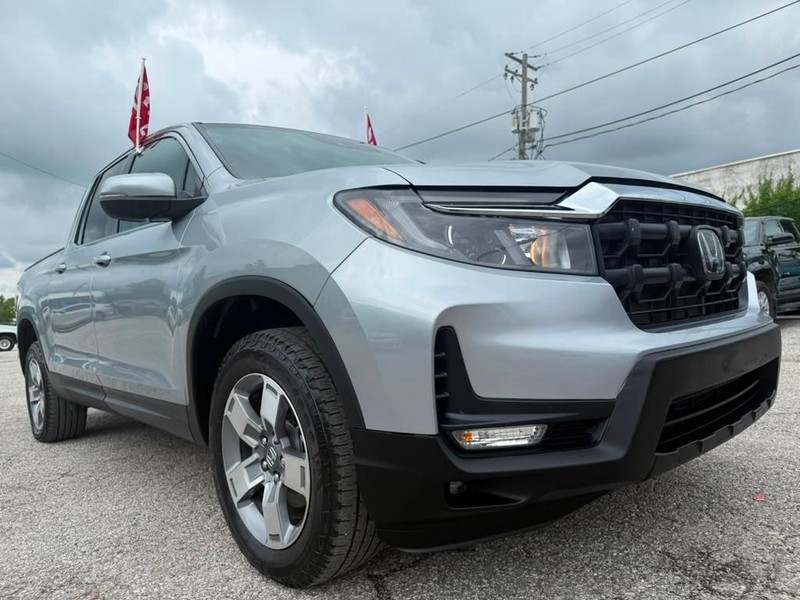 Honda Ridgeline Vehicle Full-screen Gallery Image 9