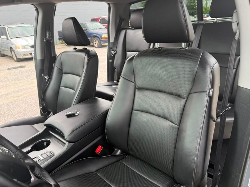 Honda Ridgeline Vehicle Full-screen Gallery Image 17