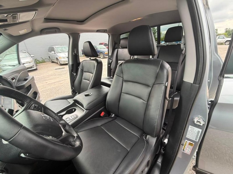 Honda Ridgeline Vehicle Full-screen Gallery Image 20