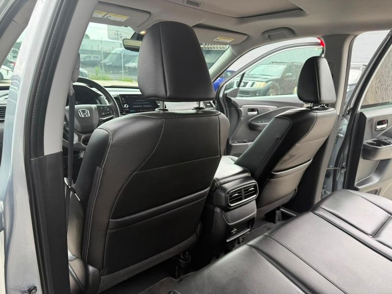 Honda Ridgeline Vehicle Full-screen Gallery Image 22
