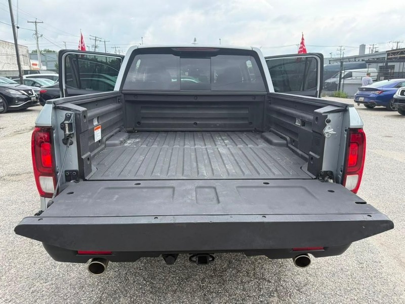 Honda Ridgeline Vehicle Full-screen Gallery Image 23