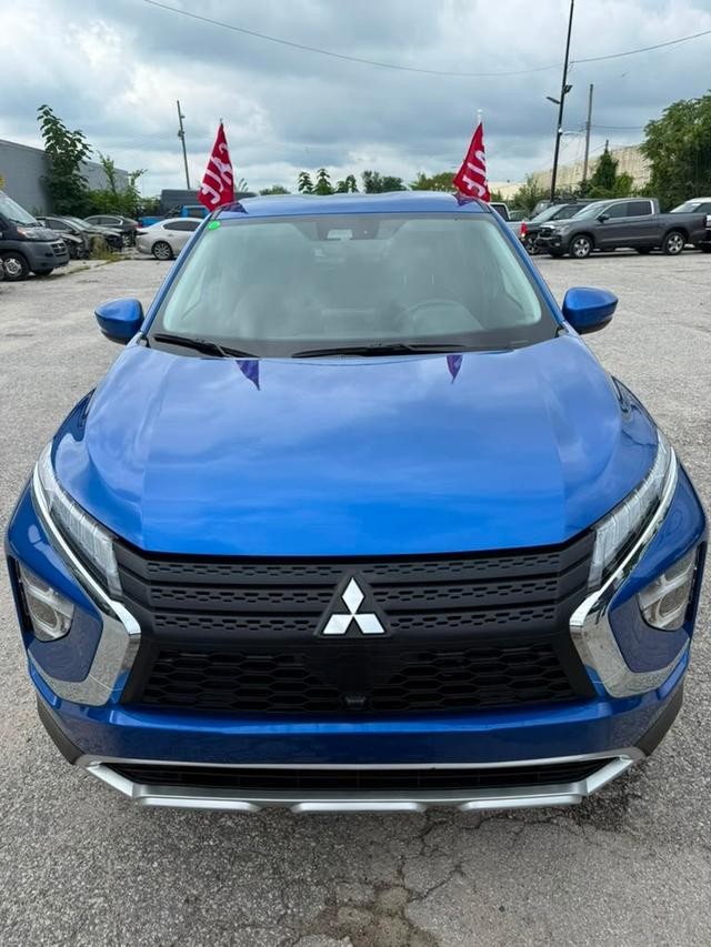 Mitsubishi Eclipse Cross Vehicle Full-screen Gallery Image 9
