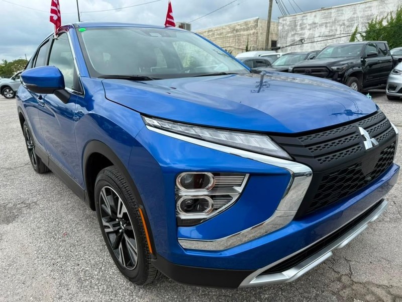 Mitsubishi Eclipse Cross Vehicle Full-screen Gallery Image 3