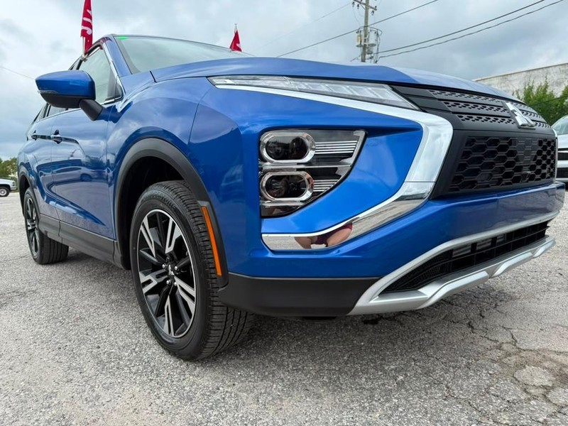 Mitsubishi Eclipse Cross Vehicle Full-screen Gallery Image 4