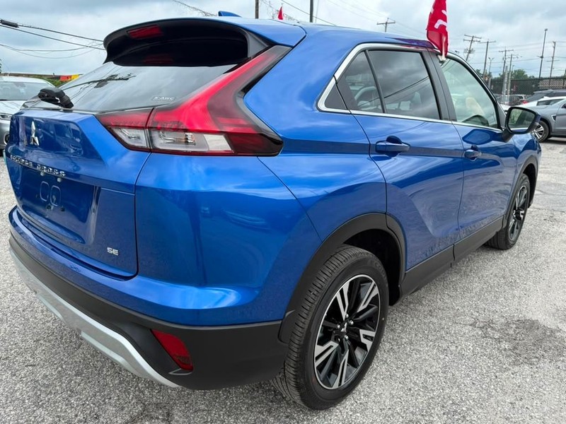 Mitsubishi Eclipse Cross Vehicle Full-screen Gallery Image 5