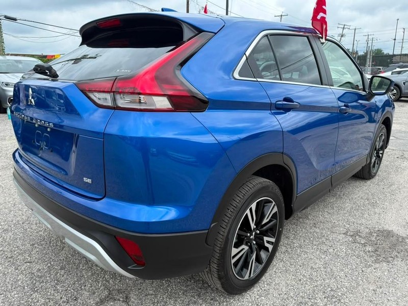 Mitsubishi Eclipse Cross Vehicle Full-screen Gallery Image 6