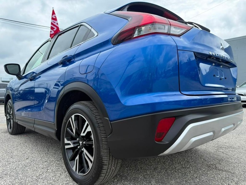 Mitsubishi Eclipse Cross Vehicle Full-screen Gallery Image 13