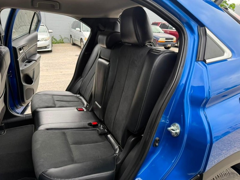 Mitsubishi Eclipse Cross Vehicle Full-screen Gallery Image 14