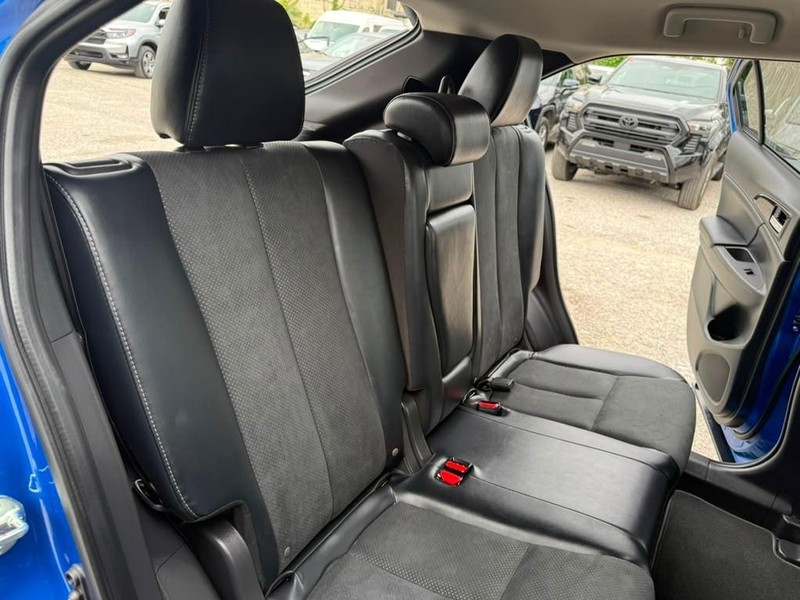 Mitsubishi Eclipse Cross Vehicle Full-screen Gallery Image 17