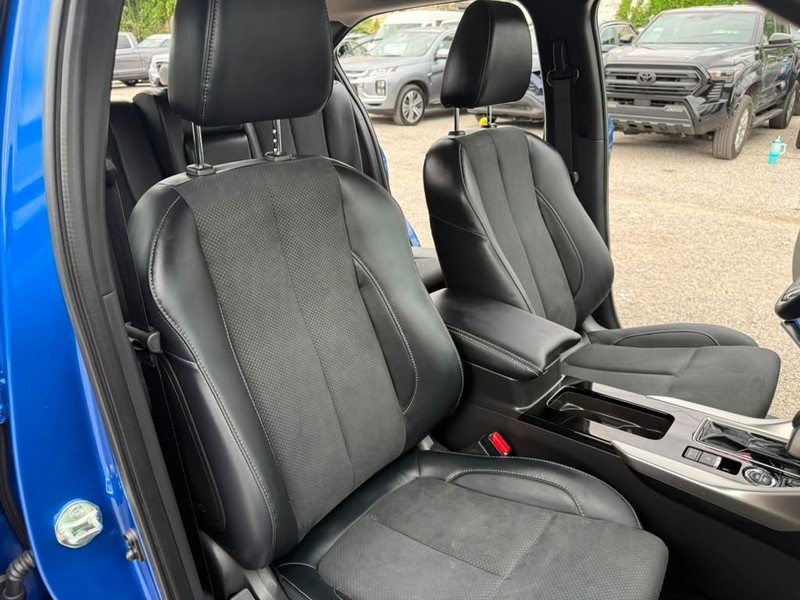 Mitsubishi Eclipse Cross Vehicle Full-screen Gallery Image 19