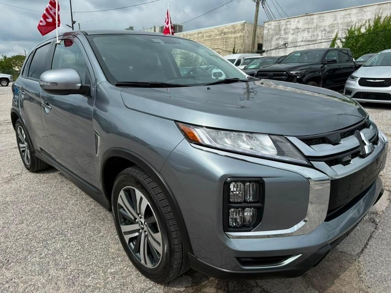 Mitsubishi Outlander Sport Vehicle Full-screen Gallery Image 5