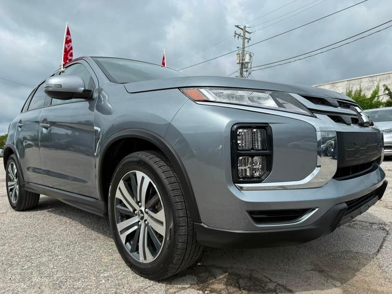 Mitsubishi Outlander Sport Vehicle Full-screen Gallery Image 10