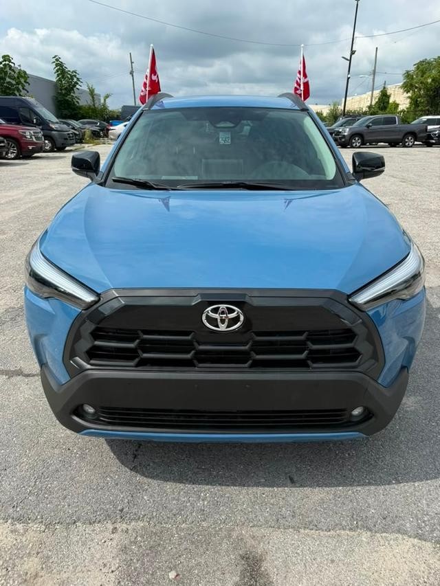 Toyota Corolla Cross Vehicle Full-screen Gallery Image 9