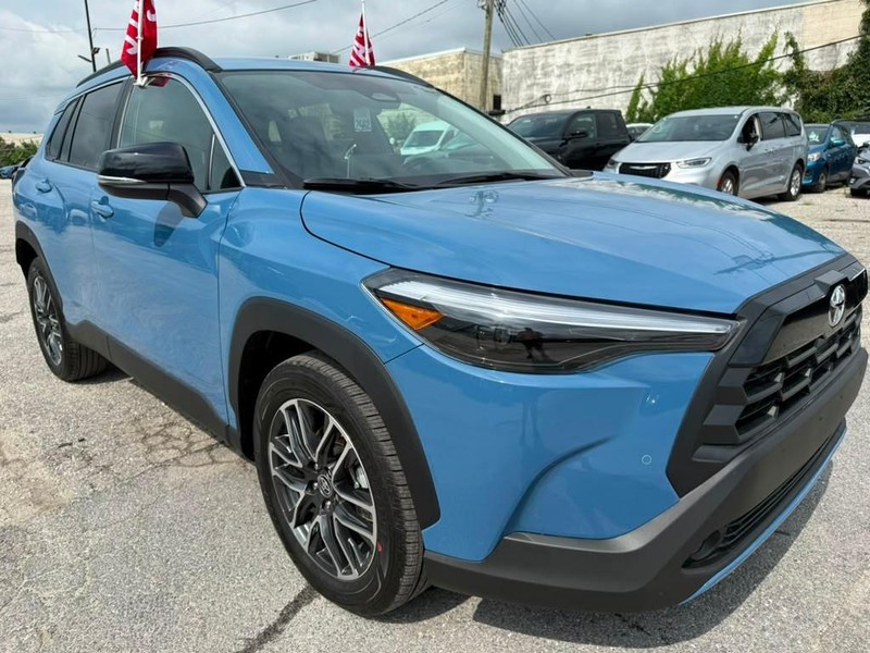 Toyota Corolla Cross Vehicle Full-screen Gallery Image 6