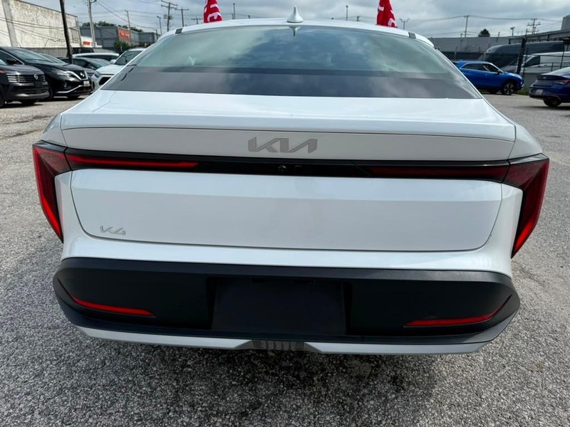 Kia K4 Vehicle Full-screen Gallery Image 9