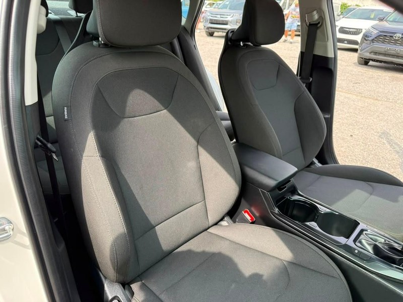 Kia K4 Vehicle Full-screen Gallery Image 26