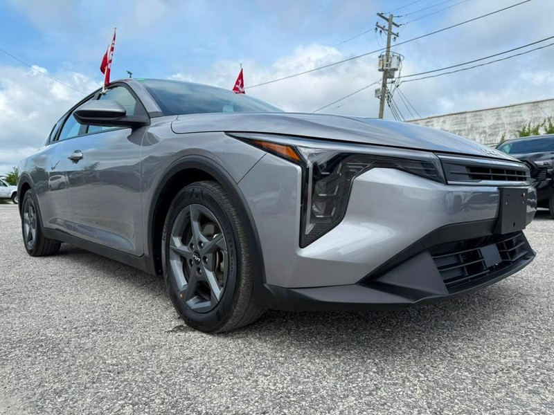 Kia K4 Vehicle Full-screen Gallery Image 5