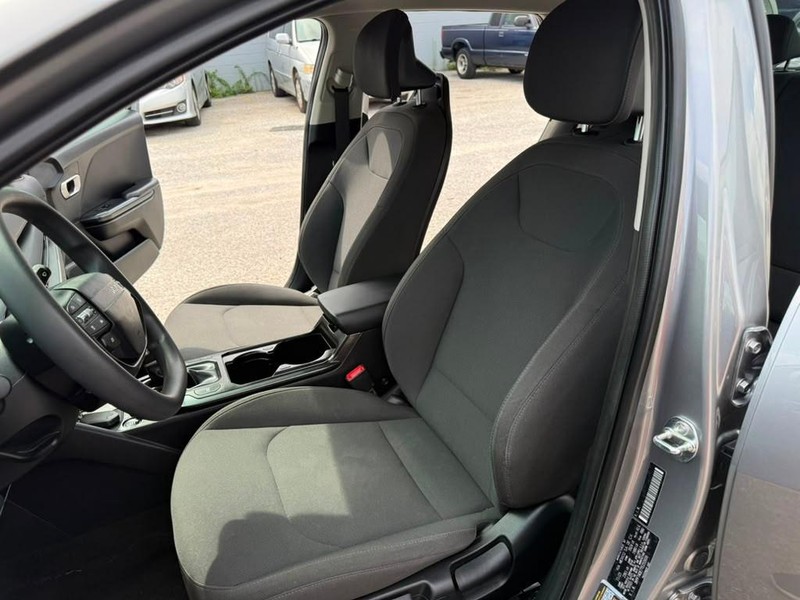 Kia K4 Vehicle Full-screen Gallery Image 18