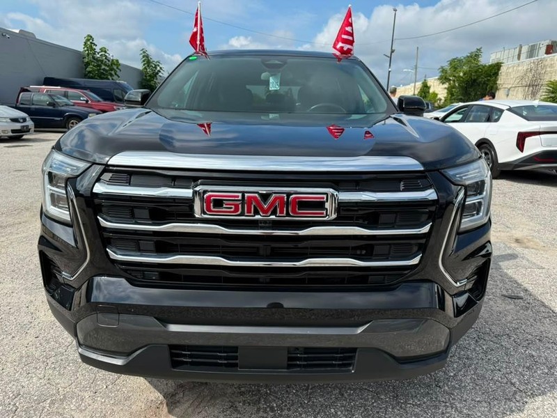 GMC Terrain Vehicle Full-screen Gallery Image 3