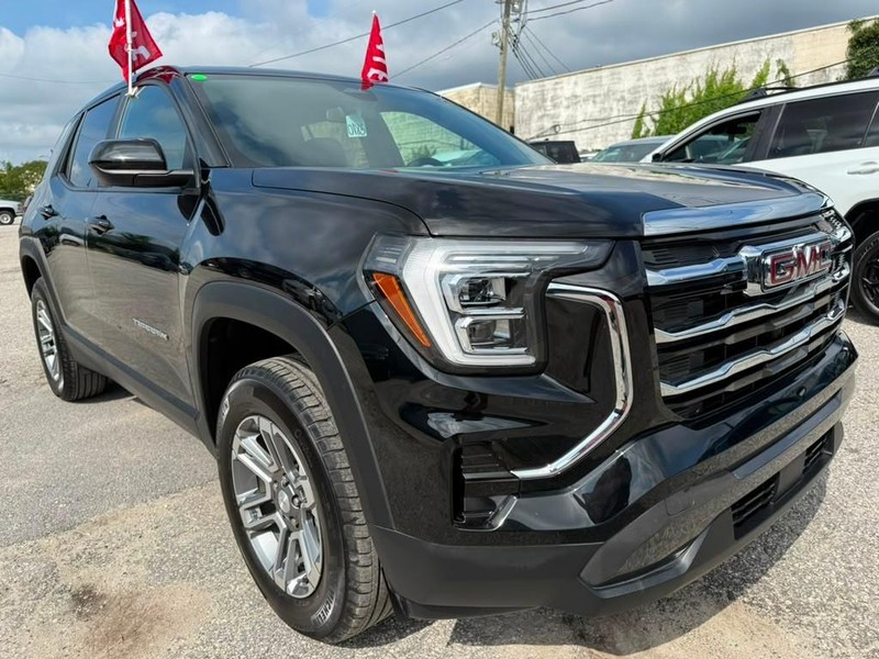 GMC Terrain Vehicle Full-screen Gallery Image 4