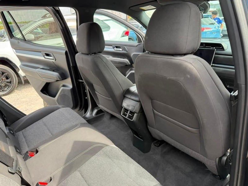 GMC Terrain Vehicle Full-screen Gallery Image 16