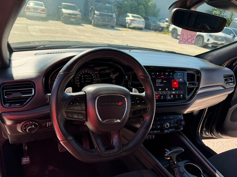 Dodge Durango Vehicle Full-screen Gallery Image 13