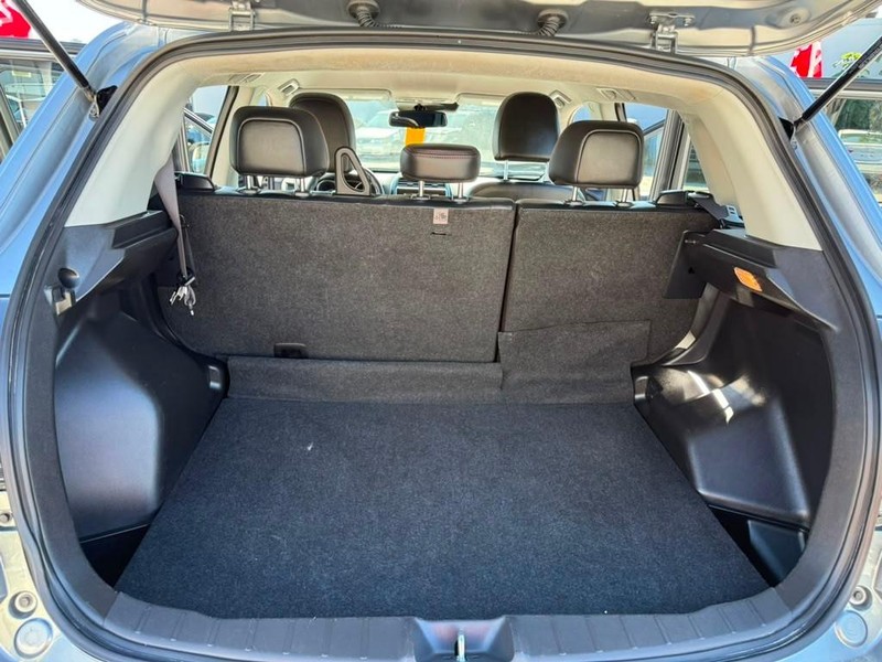 Mitsubishi Outlander Sport Vehicle Full-screen Gallery Image 15
