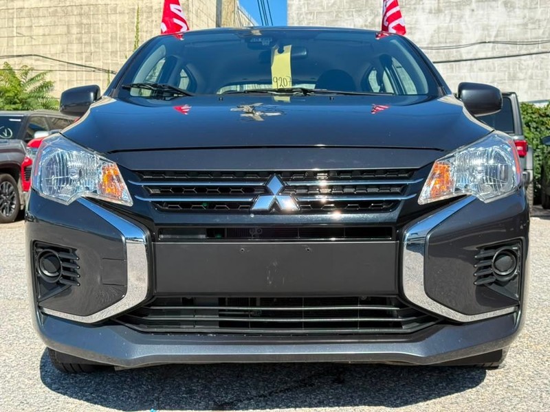 Mitsubishi Mirage Vehicle Full-screen Gallery Image 3