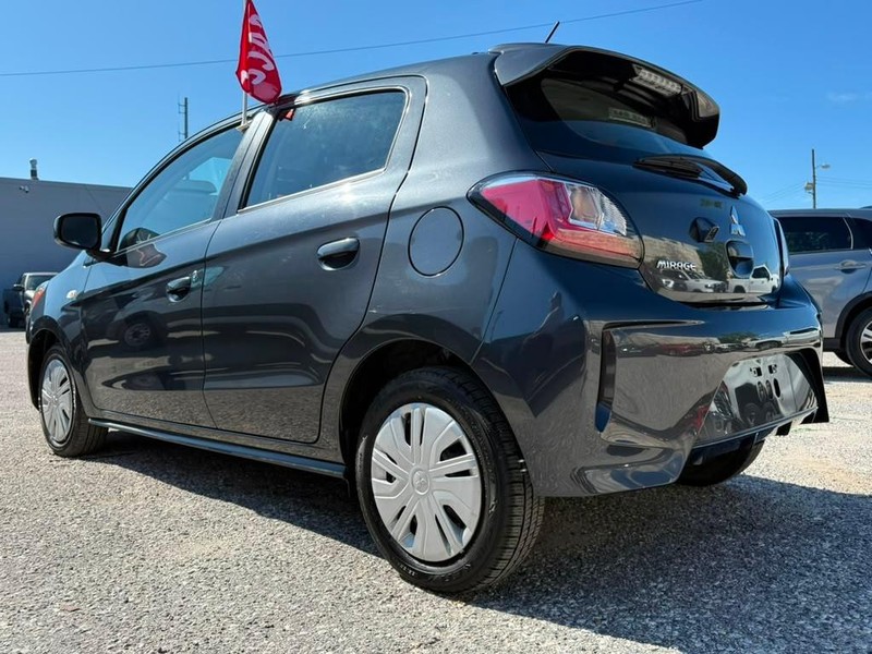 Mitsubishi Mirage Vehicle Full-screen Gallery Image 12