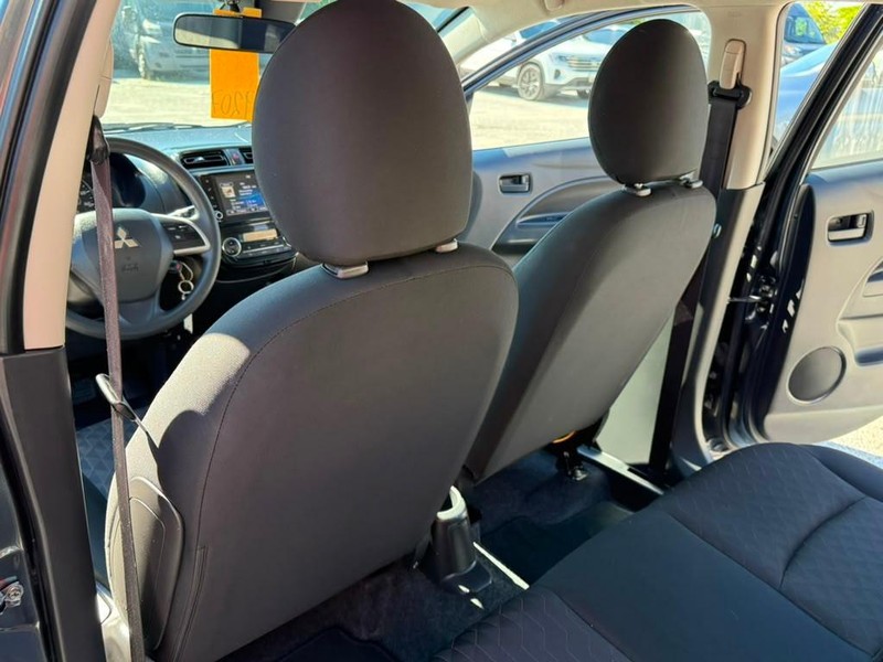 Mitsubishi Mirage Vehicle Full-screen Gallery Image 13